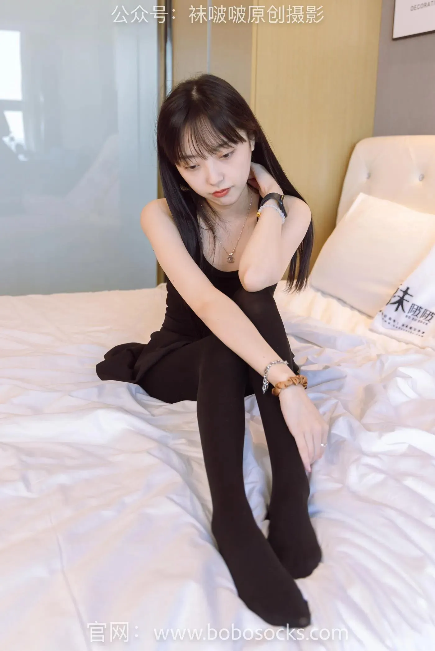[BoBoSocks袜啵啵]NO.130 稚予-两双穿脏篮球鞋、厚黑丝 [145P]插图1